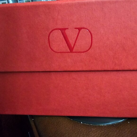 Valentino Garavani Gold Studded Logo Sneakers — With Box, Dust Bag & Tag - Picture 9 of 11